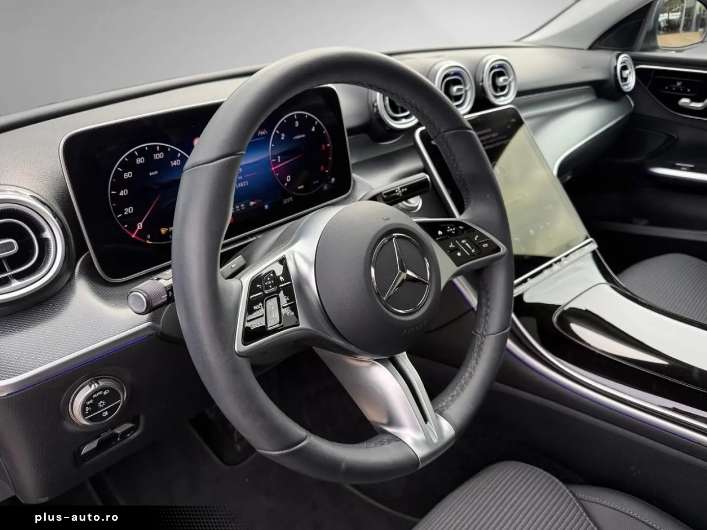 MERCEDES-BENZ C-Class 2025 — imagine 15