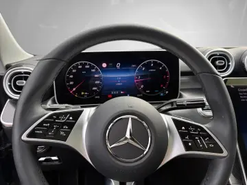 MERCEDES-BENZ C 200 d Avantgarde Pano.-Dach AHK Memory 360