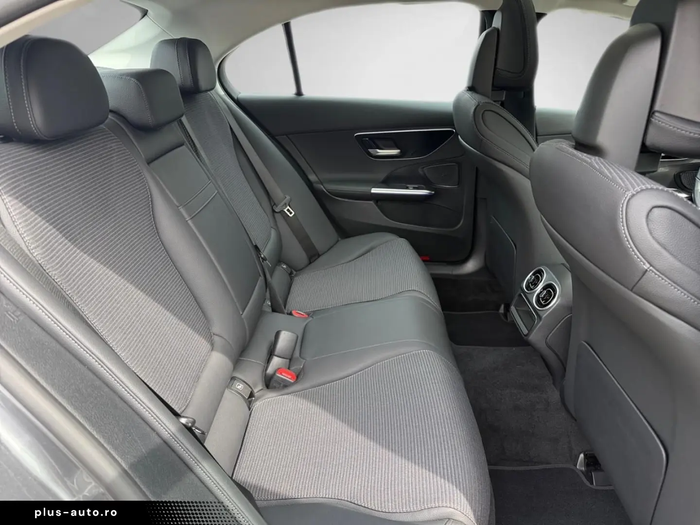 MERCEDES-BENZ C-Class 2025 — imagine 23