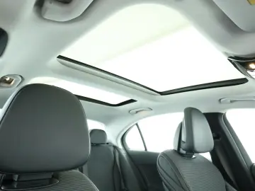MERCEDES-BENZ C 220 d 4Matic  Digital-Light Pano Memory