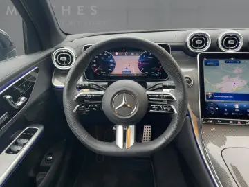 MERCEDES-BENZ GLC 220 d 4M AMG Night 360  Dig.-Light AHK