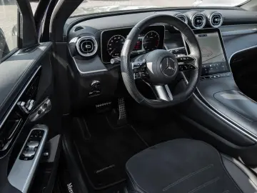 MERCEDES-BENZ GLC 300 d 4M AMG Night 360  AHK MBUX Distro