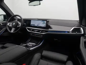 BMW X5 M60i Panorama
