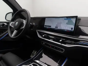 BMW X5 M60i Panorama
