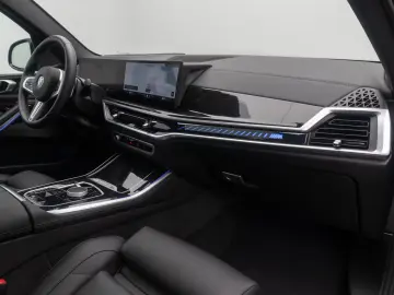 BMW X5 M60i Panorama