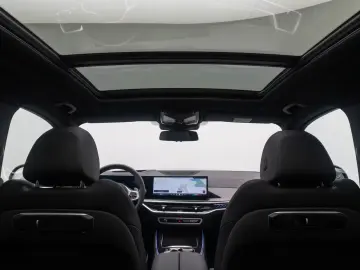 BMW X5 M60i Panorama