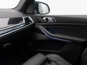 BMW X5 M60i Panorama