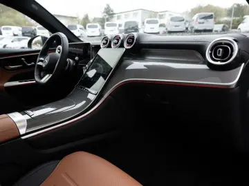 MERCEDES-BENZ GLC 220 d 4MATIC Coupé AMG-Sport Burm …