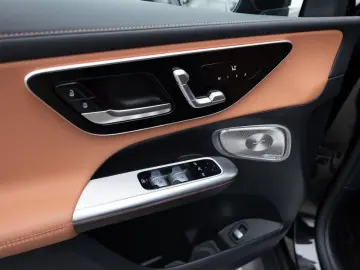 MERCEDES-BENZ GLC 220 d 4MATIC Coupé AMG-Sport Burm …