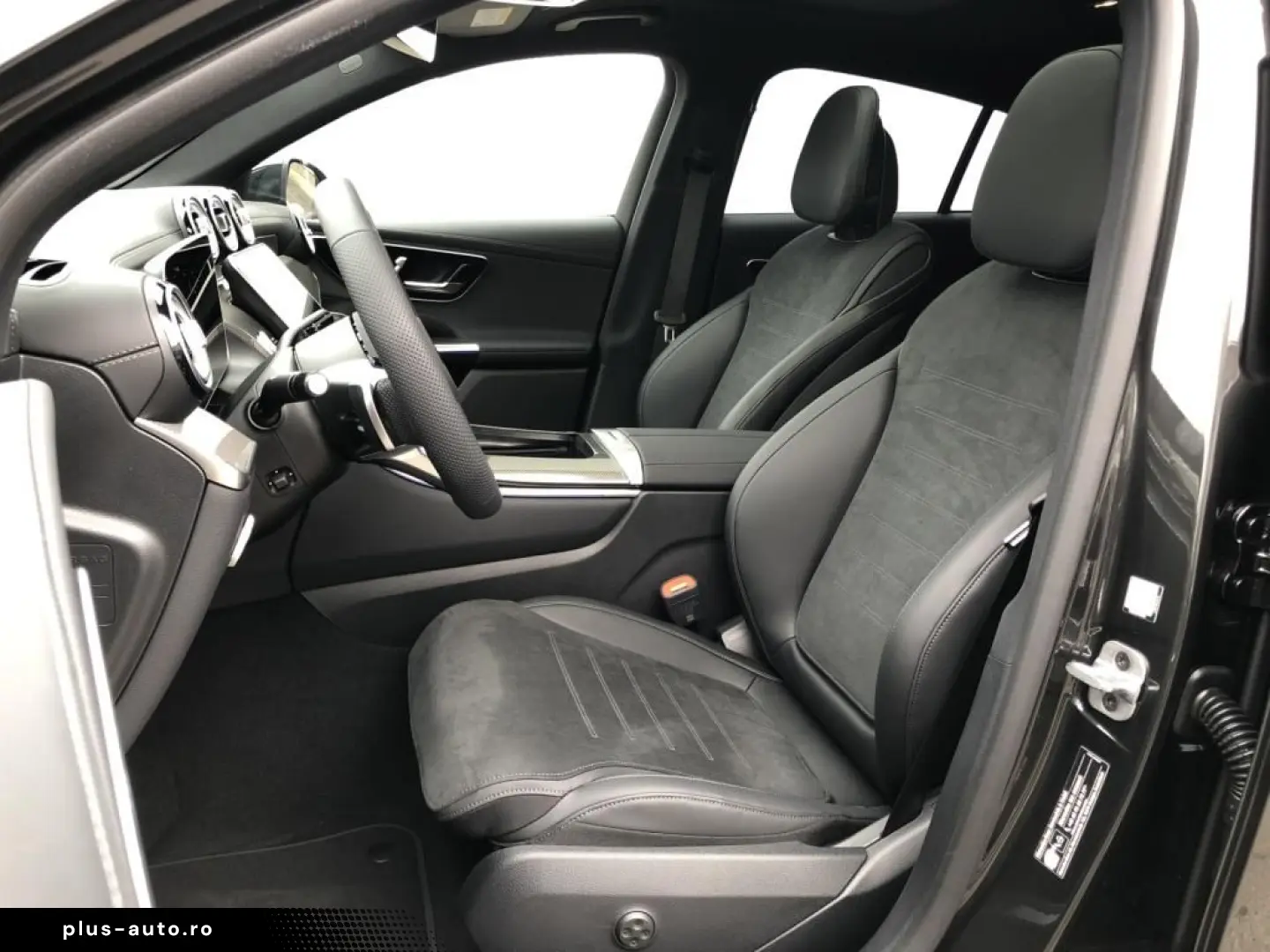 MERCEDES-BENZ GLC 220 d 4MATIC Coupe AMG ILS MBUX Burm Night