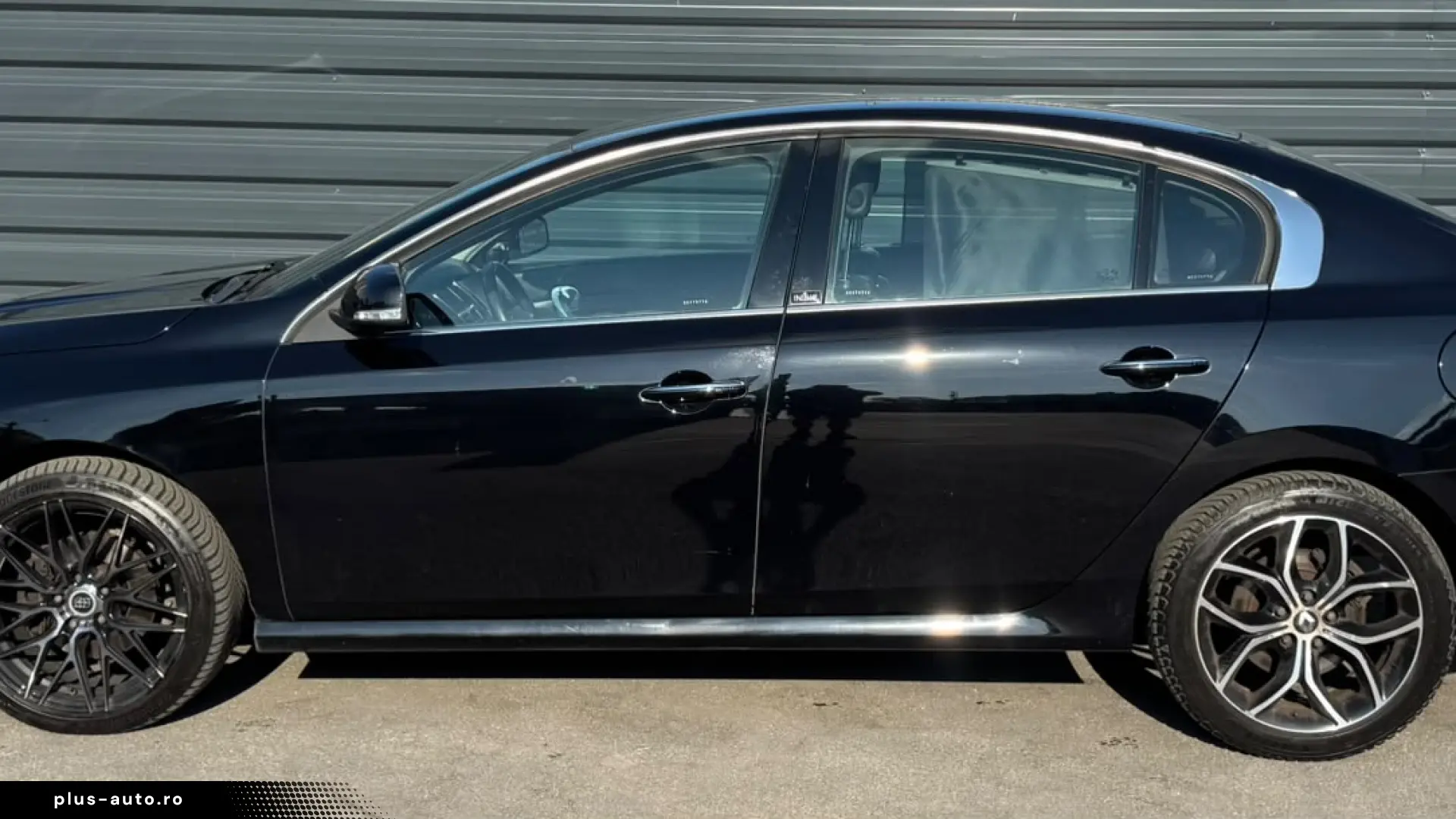 Renault Latitude 2.0 dCi Initiale – 175 CP – Automată – 2014