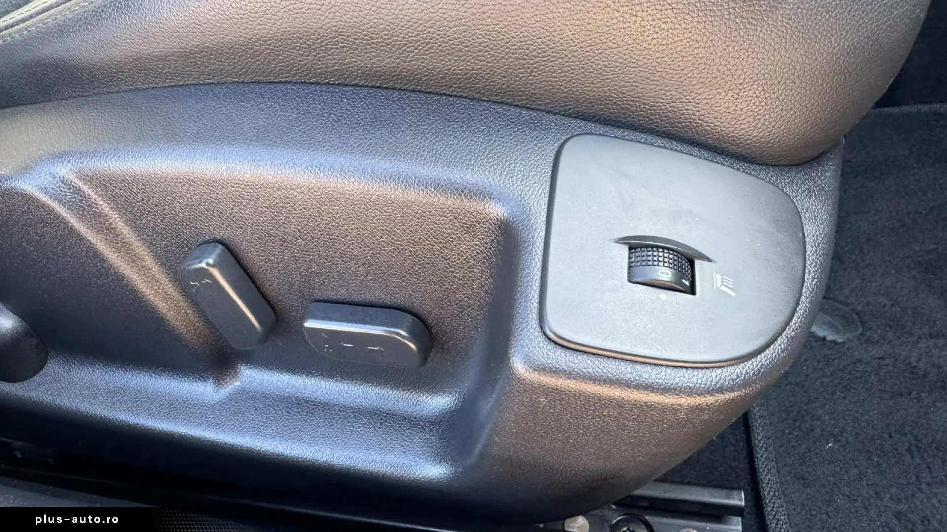 Renault Latitude 2.0 dCi Initiale – 175 CP – Automată – 2014