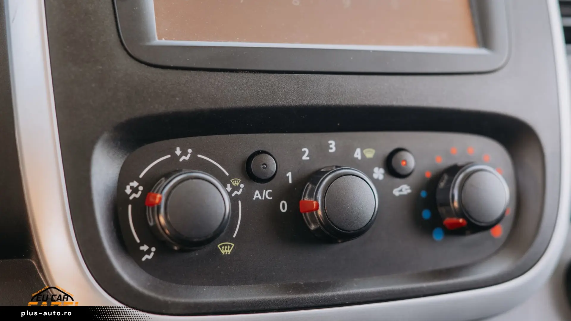 OPEL VIVARO 1 6 DIESEL  8 1 LOCURI