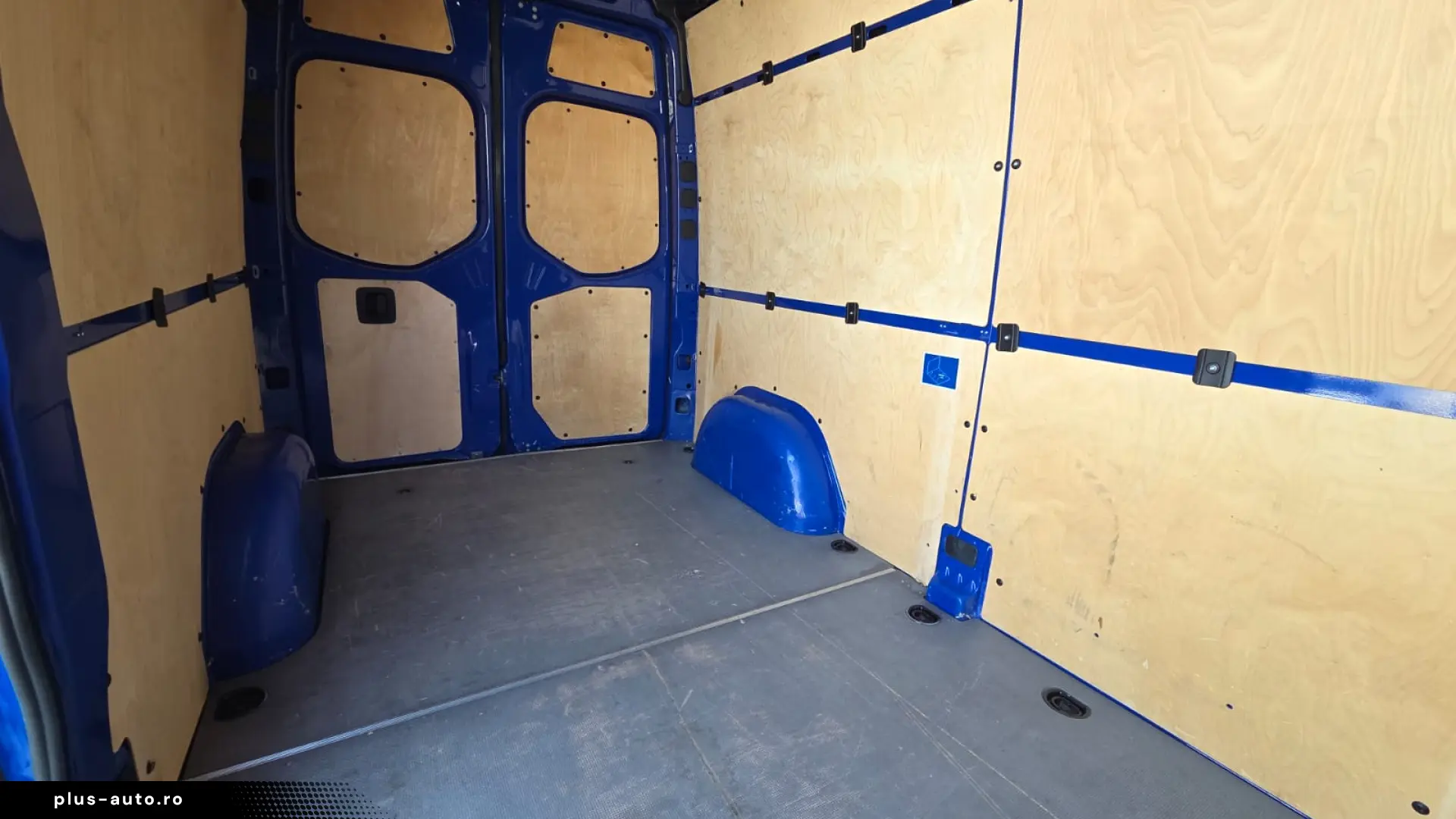 MERCEDES BENZ NEW SPRINTER L3H2
