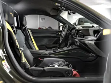 Porsche 911 GT3RS Weissach
