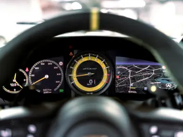 Porsche 911 GT3RS Weissach