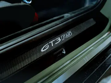 Porsche 911 GT3RS Weissach