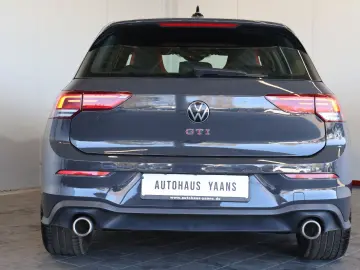 VW Golf VIII GTI 2.0 TSI AID ACC LED AMBIENT 19