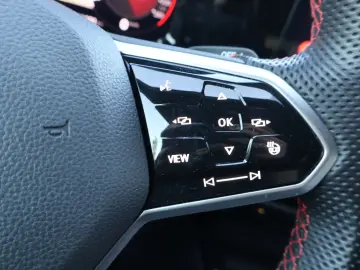 VW Golf VIII GTI 2.0 TSI AID ACC LED AMBIENT 19