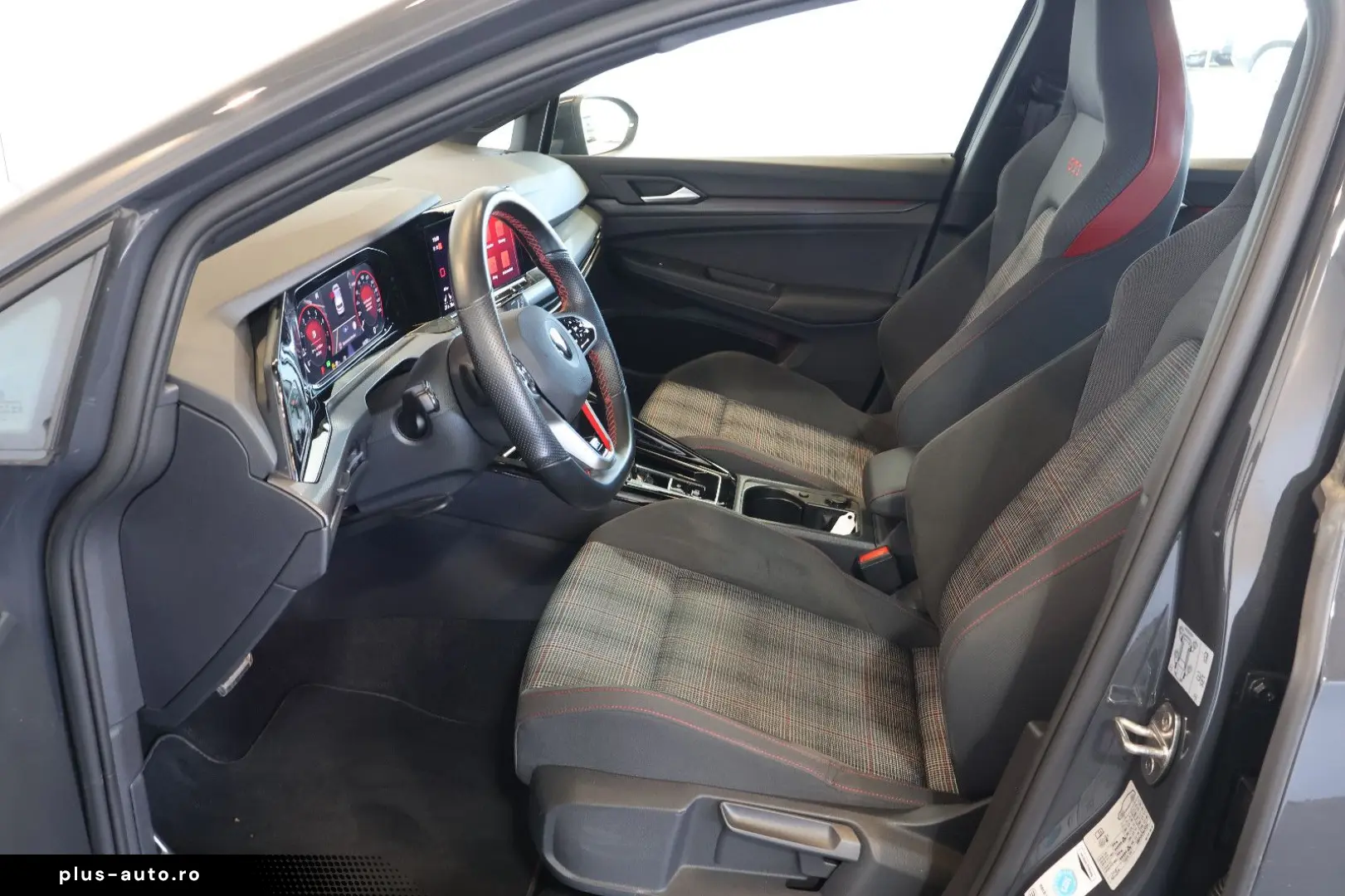 VW Golf VIII GTI 2.0 TSI AID ACC LED AMBIENT 19