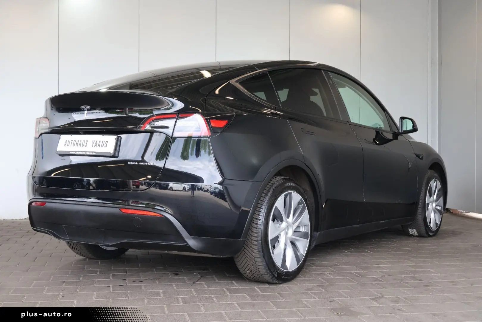 TESLA Model Y Long Range Dual AWD AUTOPILOT 3 PANO