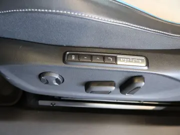 VW ID.7 Pro H K HUD MATRIX 360  SITZKLIMA PANO