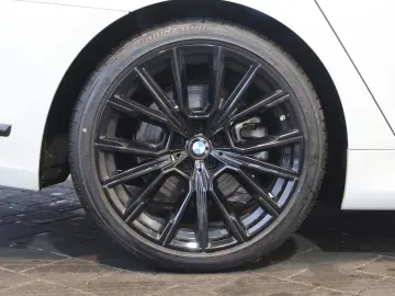 BMW 740 d M Sport xDrive LUFT HUD SOFT 360  20  AHK