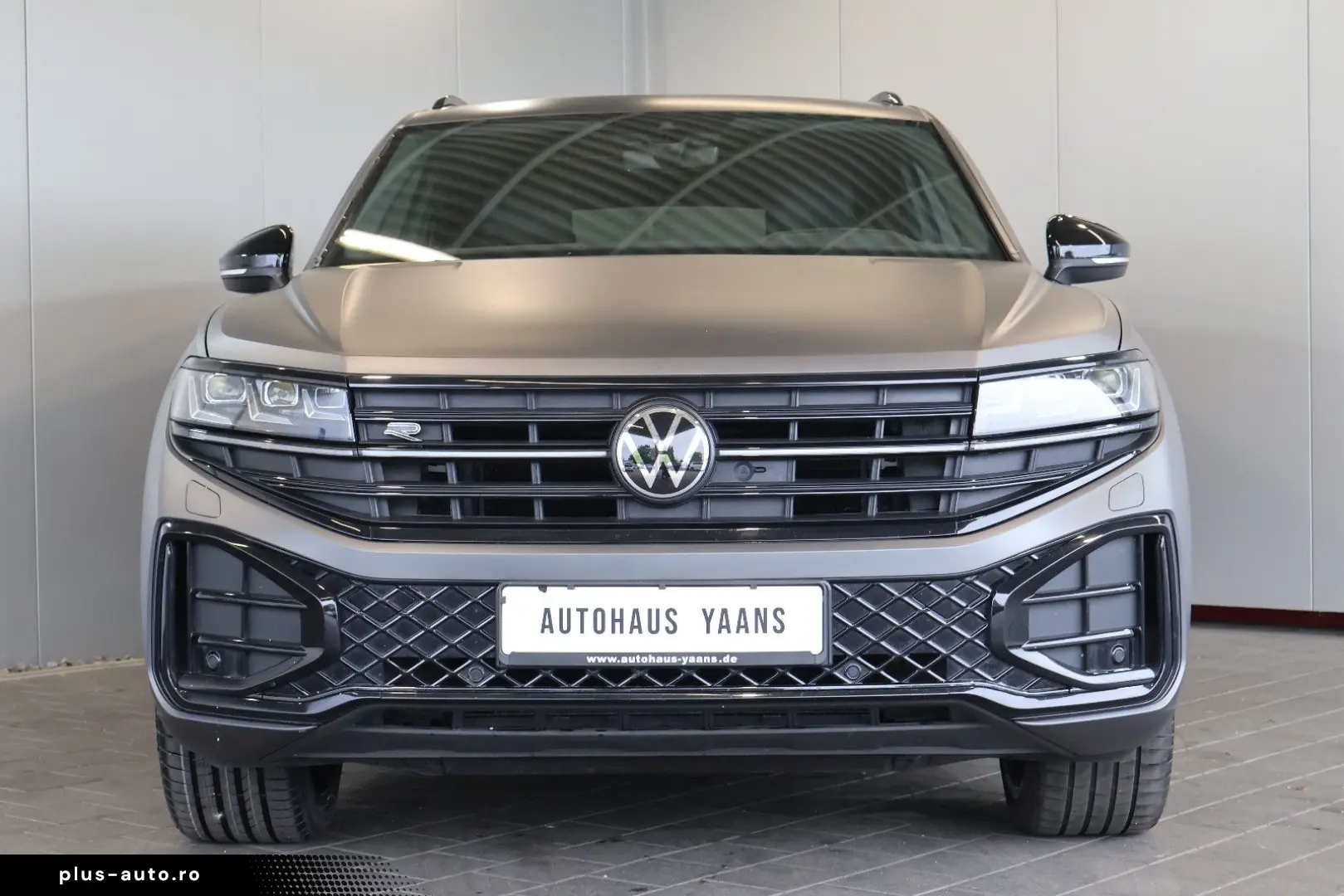 VW Touareg 3.0 TDI R-Line LUFT NACHT PANO AHK HUD