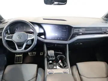 VW Touareg 3.0 TDI R-Line LUFT NACHT PANO AHK HUD