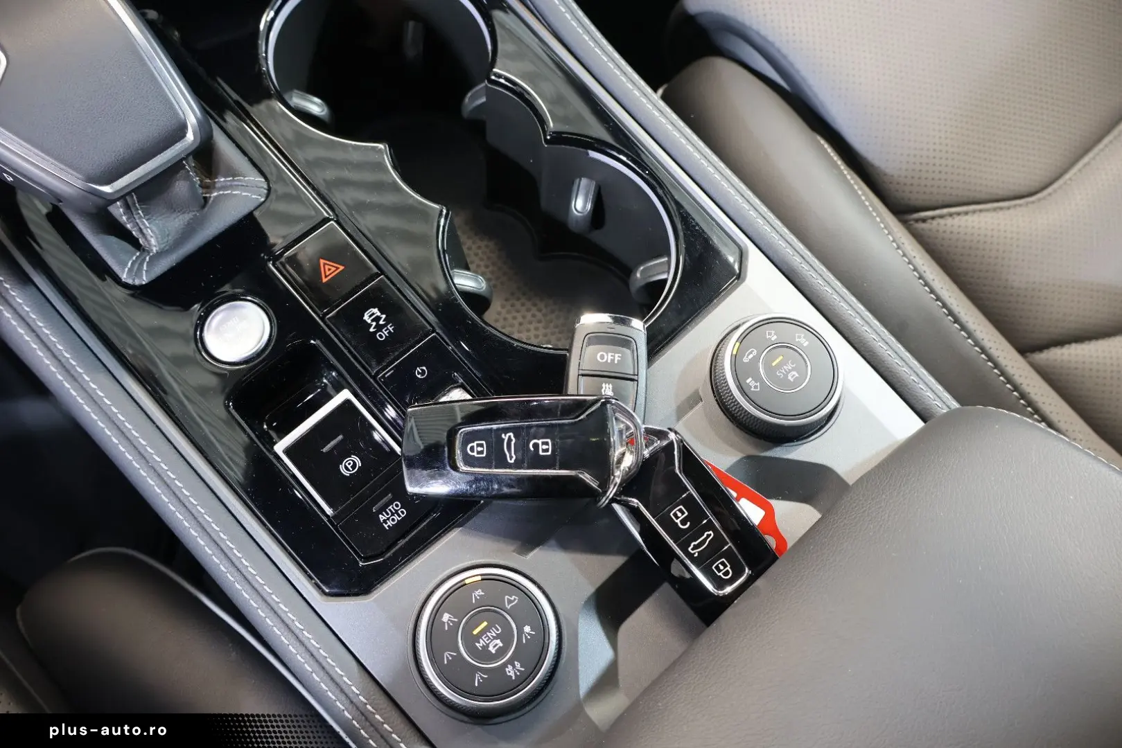 VW Touareg 3.0 TDI R-Line LUFT NACHT PANO AHK HUD