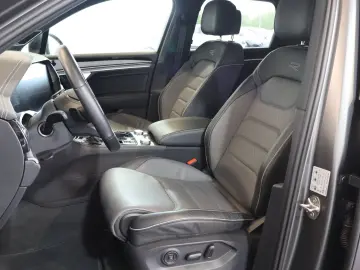 VW Touareg 3.0 TDI R-Line LUFT NACHT PANO AHK HUD