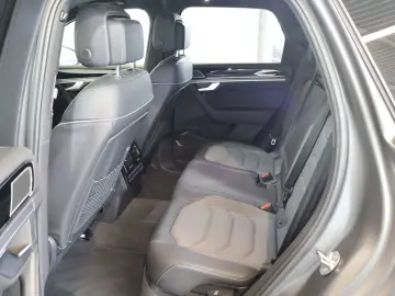 VW Touareg 3.0 TDI R-Line LUFT NACHT PANO AHK HUD