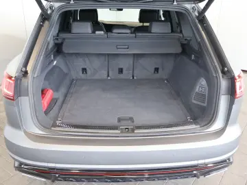 VW Touareg 3.0 TDI R-Line LUFT NACHT PANO AHK HUD