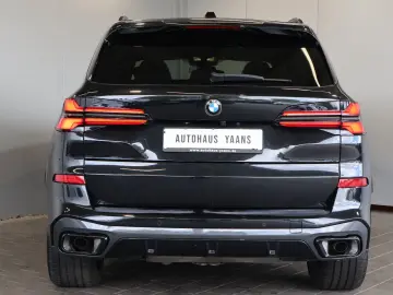 BMW X5 40 d xDrive M Sport M-SEATS DAP H K PANO AHK
