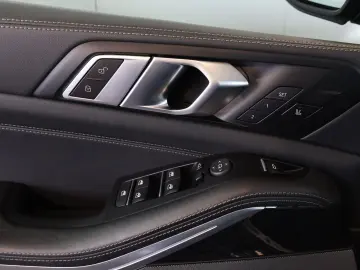 BMW X5 40 d xDrive M Sport M-SEATS DAP H K PANO AHK