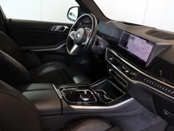 BMW X5 40 d xDrive M Sport M-SEATS DAP H K PANO AHK