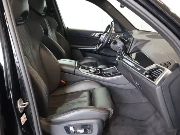 BMW X5 40 d xDrive M Sport M-SEATS DAP H K PANO AHK