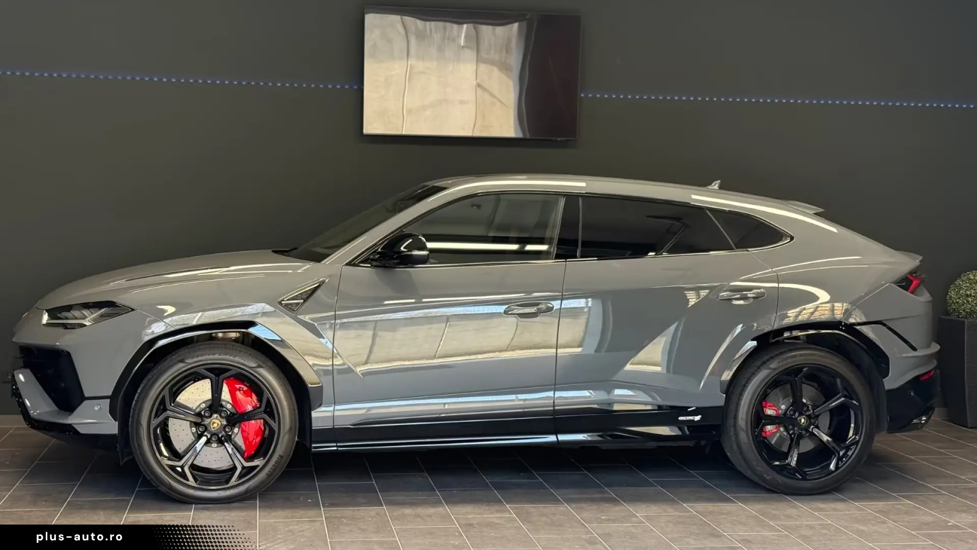 Lamborghini Urus S Grigio Telesto B&O Panorama Night