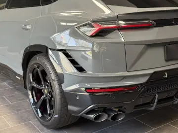 Lamborghini Urus S Grigio Telesto B&O Panorama Night