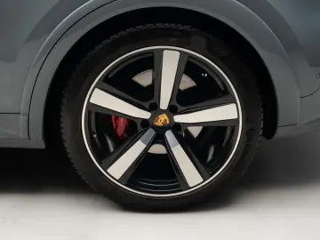 Porsche Cayenne GTS V8 500CP Sport Chrono Pano Matrix