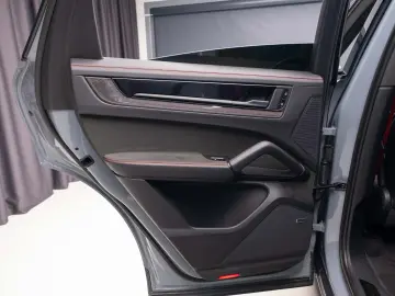 Porsche Cayenne GTS V8 500CP Sport Chrono Pano Matrix