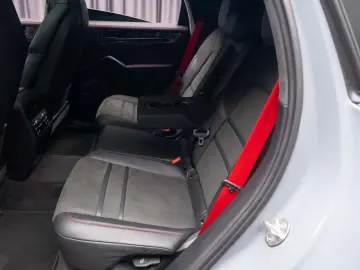 Porsche Cayenne GTS V8 500CP Sport Chrono Pano Matrix