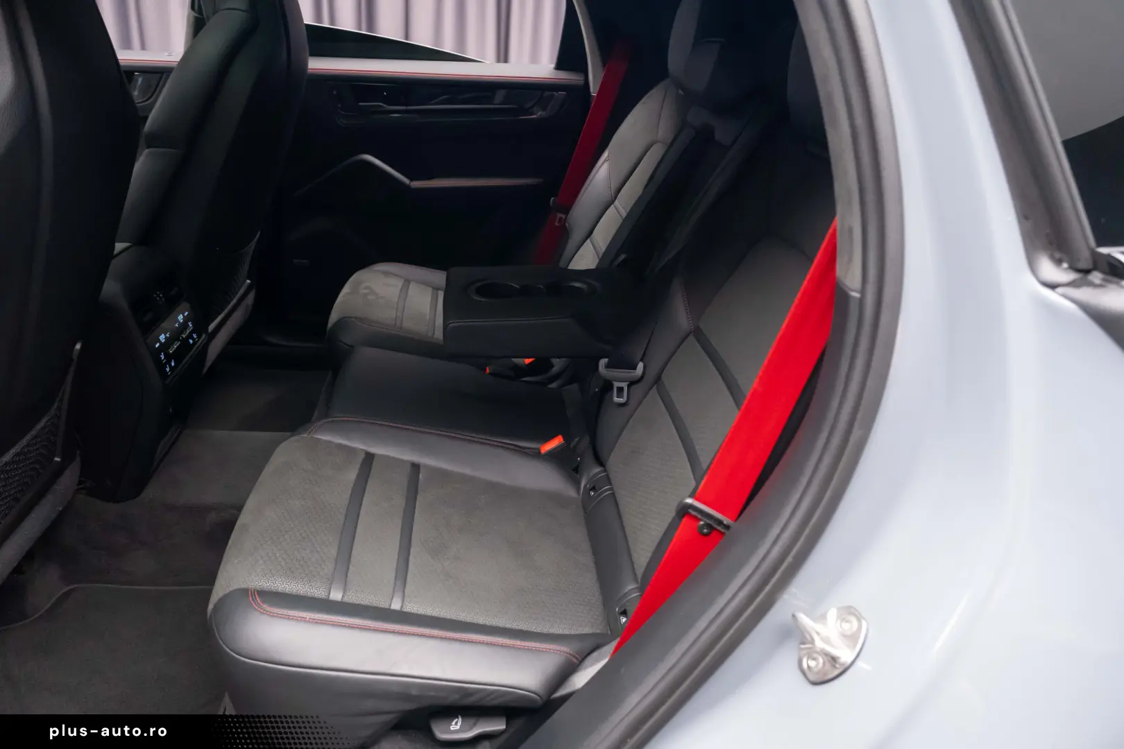 Porsche Cayenne GTS V8 500CP Sport Chrono Pano Matrix