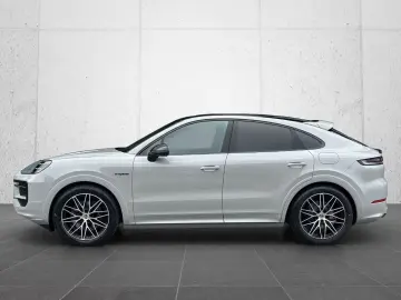 Porsche Cayenne E-Hybrid Coupé Black Edition AHK SHZ PAN
