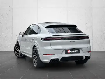 Porsche Cayenne E-Hybrid Coupé Black Edition AHK SHZ PAN