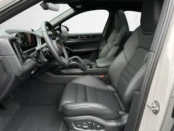 Porsche Cayenne E-Hybrid Coupé Black Edition AHK SHZ PAN