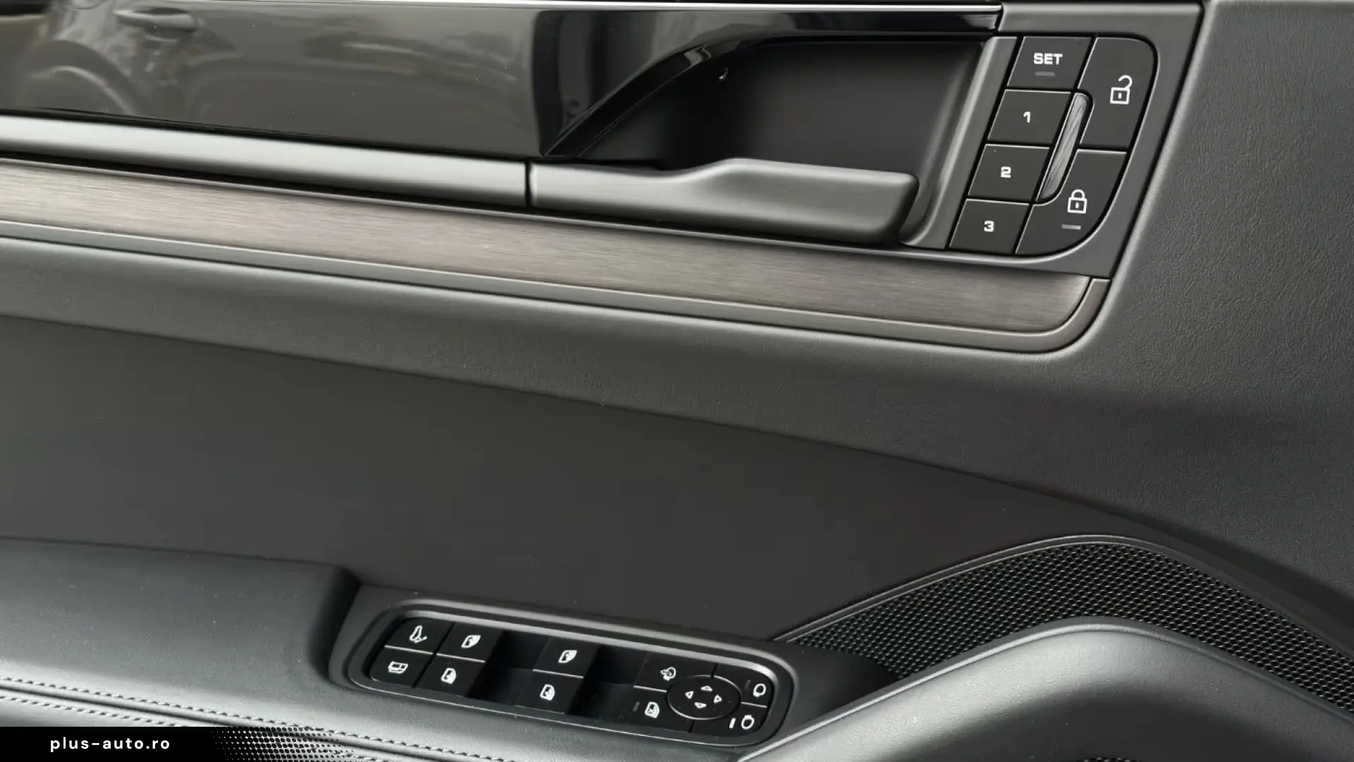 Porsche Cayenne E-Hybrid Coupé Black Edition AHK SHZ PAN