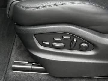 Porsche Cayenne E-Hybrid Coupé Black Edition AHK SHZ PAN