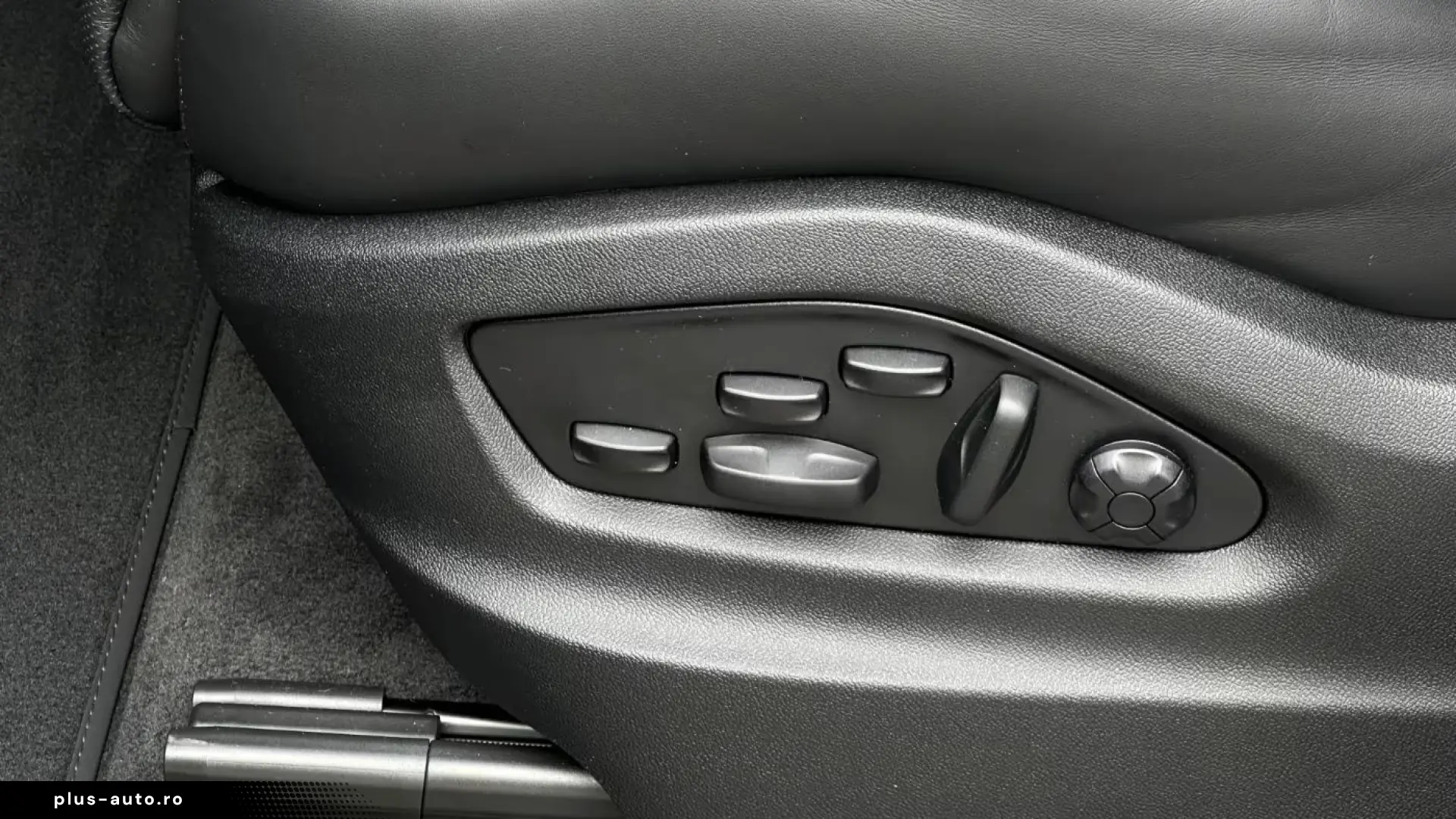 Porsche Cayenne E-Hybrid Coupé Black Edition AHK SHZ PAN