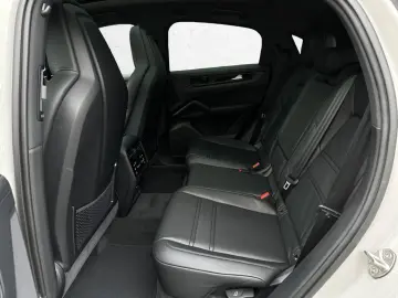 Porsche Cayenne E-Hybrid Coupé Black Edition AHK SHZ PAN